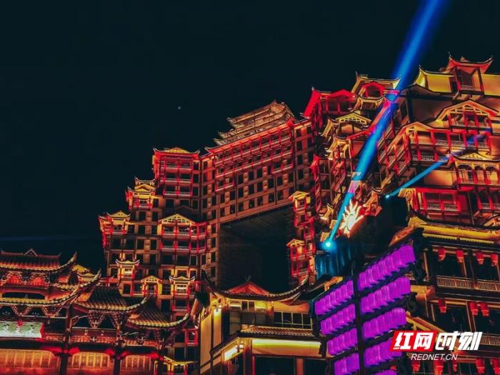 　　七十二奇樓燈光盛宴。