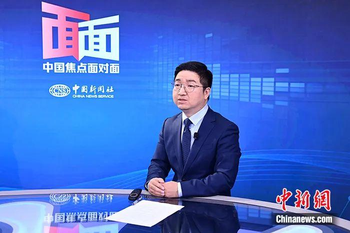 中新社“中國(guó)焦點(diǎn)面對(duì)面”專訪中國(guó)國(guó)際問(wèn)題研究院亞太研究所副所長(zhǎng)張騰軍。中新社記者 田雨昊 攝
