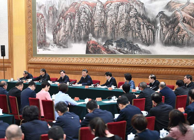 2019年3月18日，中共中央總書記、國家主席、中央軍委主席習近平在北京主持召開學校思想政治理論課教師座談會并發(fā)表重要講話。新華社記者 謝環(huán)馳 攝