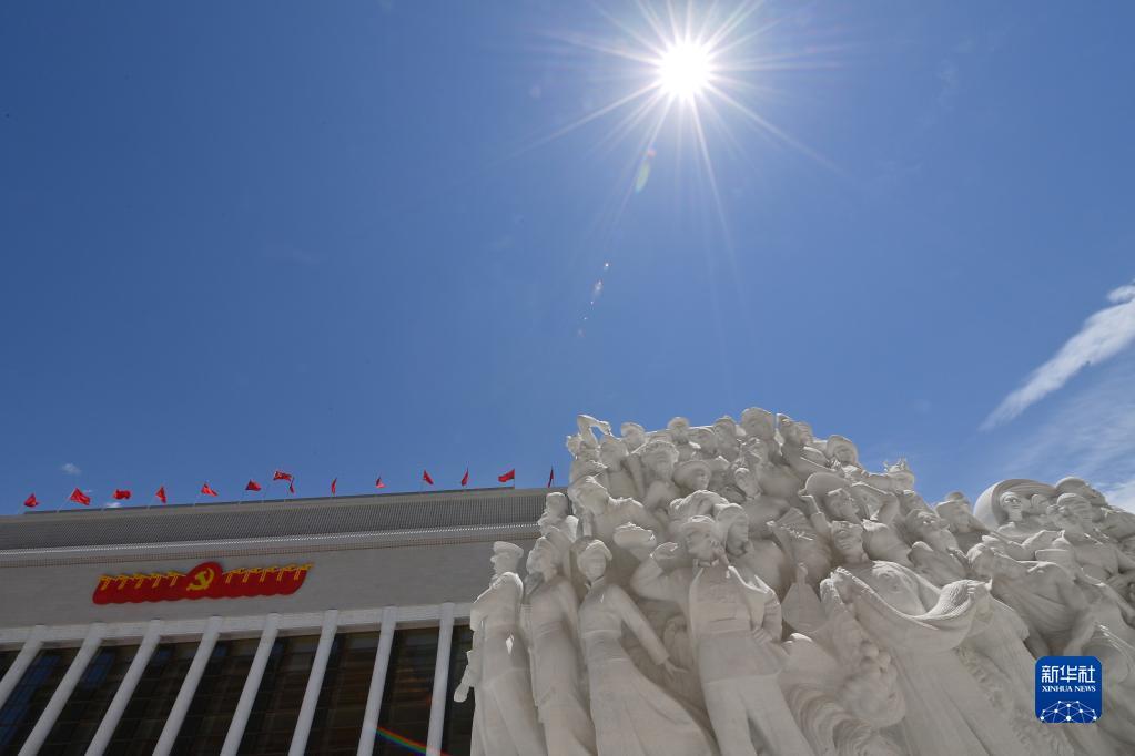 鐘華論：在強(qiáng)國建設(shè)、民族復(fù)興新征程上勇毅前行